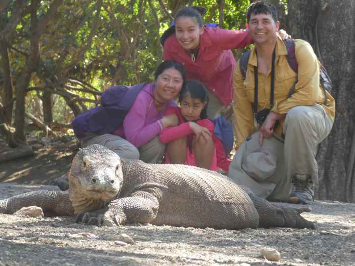 Komodo_Rinca_family1